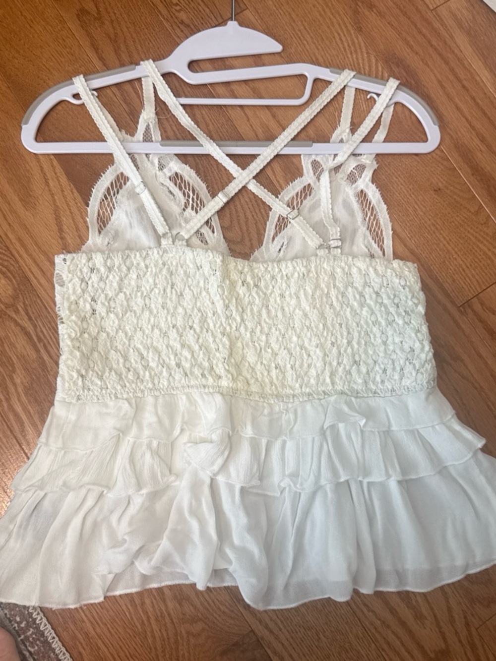 POL White Lace Ruffle Camisole - Picture 2 of 3